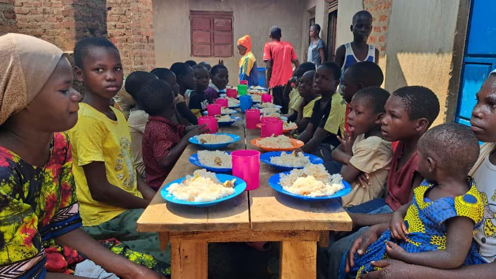 Long table meal 2